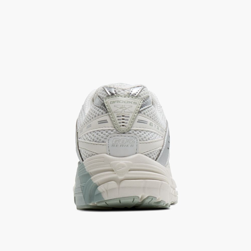 Women's Adrenaline GTS 10 - White/Coconut Milk/Smoke