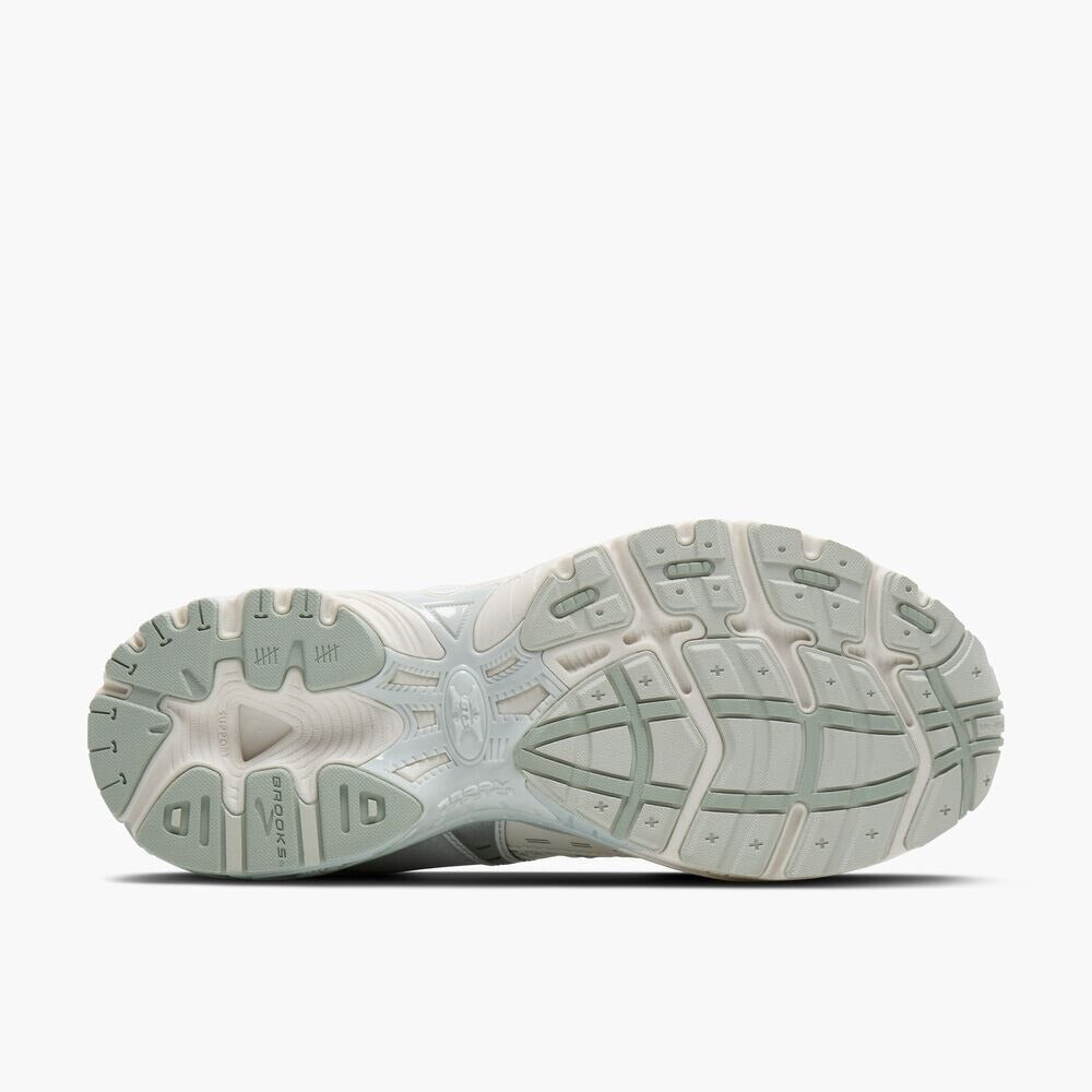 Men's Adrenaline GTS 10 - White/Coconut Milk/Smoke