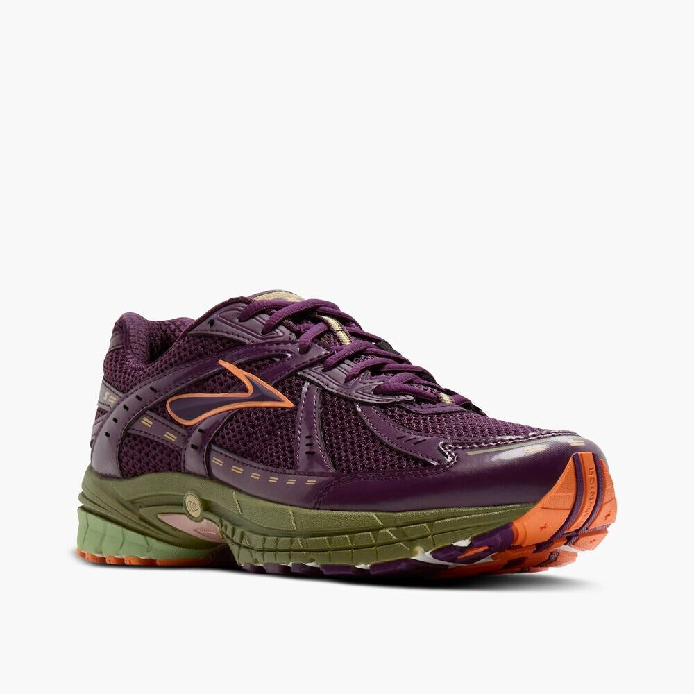 Women's Adrenaline GTS 10 - Pickled Beet/Peat Moss/Sand