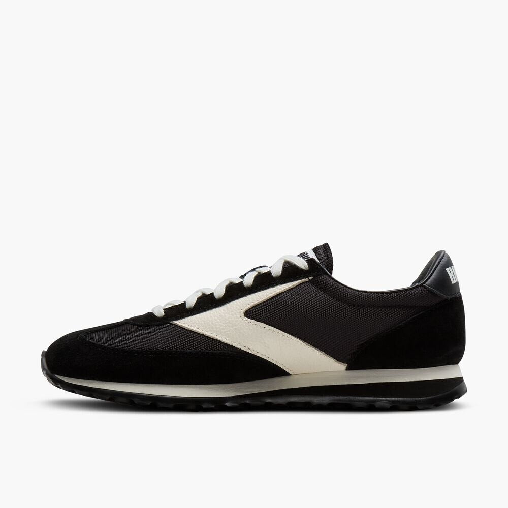 Women's Brooks Vanguard - Black/Coconut Milk