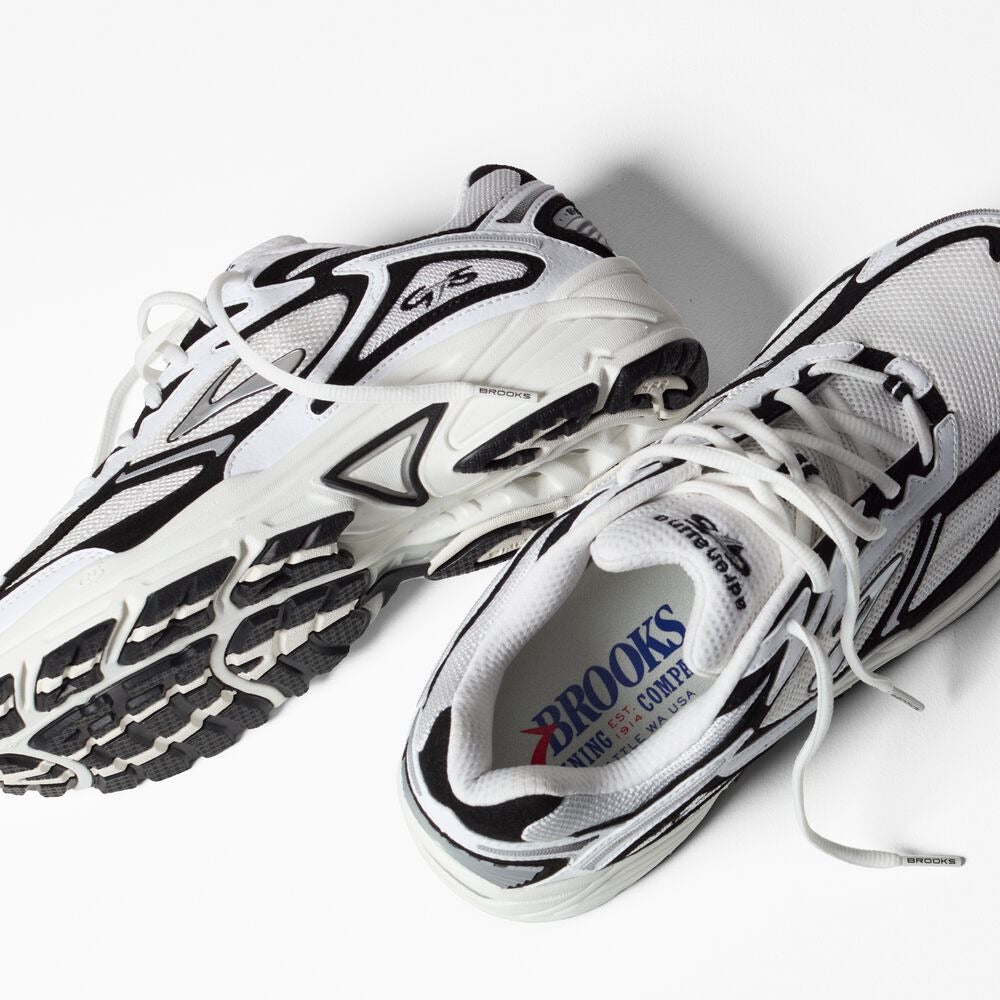 Women's Adrenaline GTS 4 - Black/White/Silver