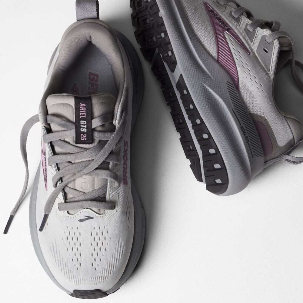 Women's Ariel GTS 26 - Oyster Mushroom/Alloy/Pink