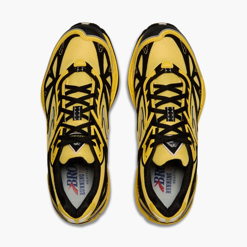 Women's Cascadia 1 - Yellow/Black/Moonbeam